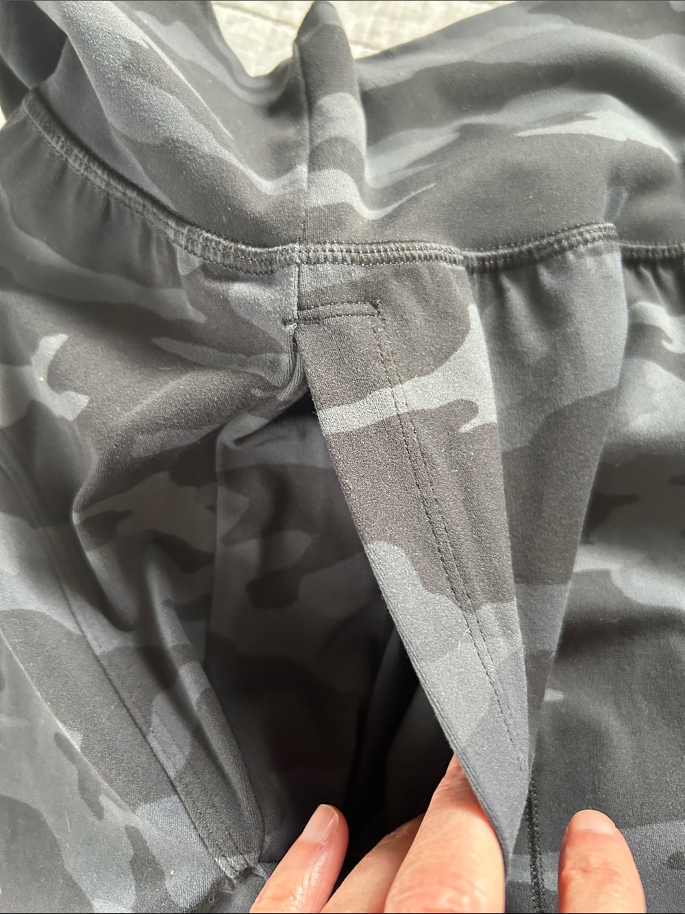 Athleta Salutation camo, gray, black jogger nylon comfy high rise pants L - Picture 9 of 12